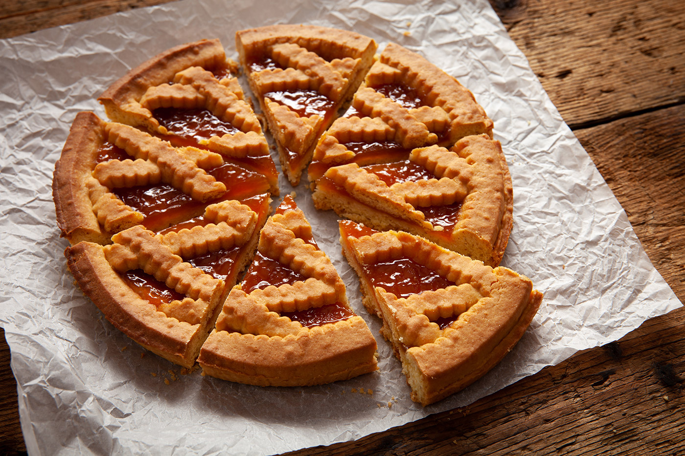 Crostata di Marmellata di Albicocche: dolcezza in ogni morso!