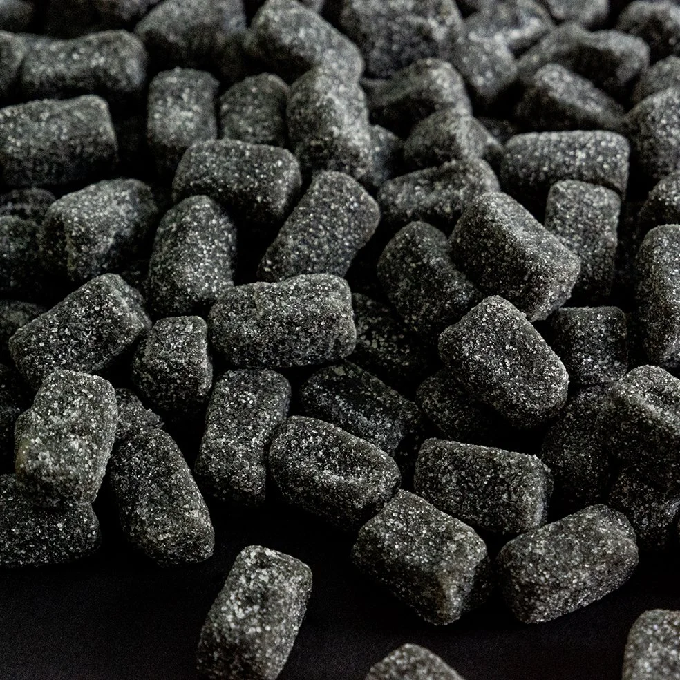 Sucaj Tradizionale - Morbida gelèe tradizionale piemontese, prodotta con liquirizia, olio essenziale di arancio e mentolo in cristalli 250 g