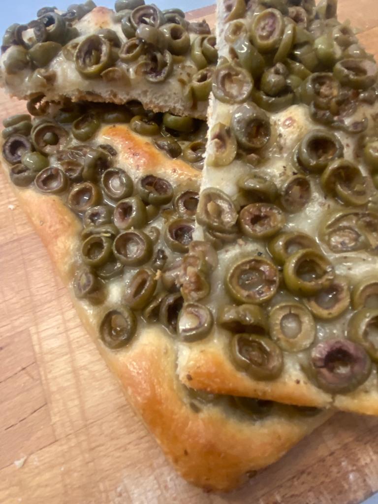 Focaccia con le olive 12 pezzi